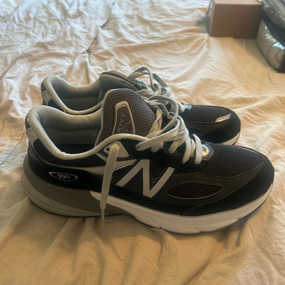 New Balance 990